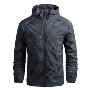 Chaqueta Casual para Hombre con Logotipo Personalizado, Chaqueta Deportiva Casual de Primavera Resistente al Agua, Chaqueta Soft Shell para Hombre en ZOHAN CREATIONS - Product Image 2