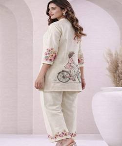 Ensemble Kurti en coton fantaisie, poly-rayonne, imprimé numérique, pour tous les jours, prix de gros, vêtement ethnique, tissage multicolore - Product Image 4