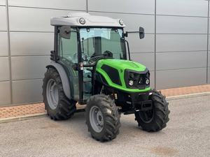 รถแทรกเตอร์ Deutz Fahr 3060 พร้อมห้องโดยสารปรับอากาศ ขับเคลื่อน 4 ล้อ 60 แรงม้า ขนาดกะทัดรัด สำหรับงานเกษตรกรรมและงานภาคสนาม พร้อมปั๊มเกียร์ - Product Image 6