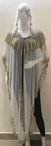 Dubaï Nouvelle Arrivée Femme Vêtements Hooded Poncho Shrug Abaya Front Open Heavy Hand Embroidery Work Lose Maxi Dress Party Sightseen