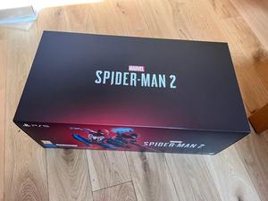 Vente en gros de consoles de jeux vidéo PS5 Spider-Man 2 To neuves et originales avec un bundle de 2 jeux gratuits + 2 manettes et accessoires complets - Product Image 3