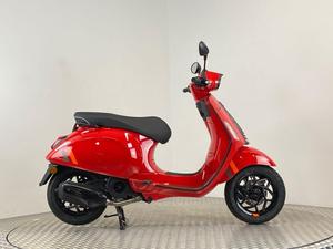 Vespas SprintS 125 de haute qualité (Motocyclettes) - Product Image 5