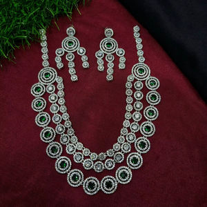 ENSEMBLE DE COLLIER DE MARIÉE EN DIAMANT AMÉRICAIN ET BOUCLES D'OREILLES CLASSIQUES ET DE HAUTE QUALITÉ ENSEMBLE DE BIJOUX DE MARIAGE POUR FEMMES DE STYLE CLASSIQUE - Product Image 1