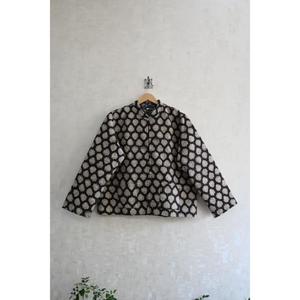 Veste matelassée à boutons en coton tissé à fleurs décontractée pour femmes de qualité supérieure Manches longues Légère Hiver Réversible - Product Image 1