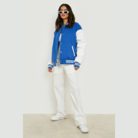 Veste universitaire courte pour femme Corps en laine bleue et manches en cuir de vachette blanc Letterman Baseball Bomber Crop Varsity Jacket