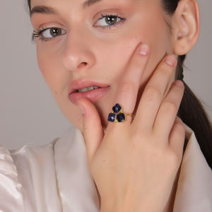 Dua Sodalite Triple Ring Bold Blue Gemstone Ajustable Plaqué or 18 carats Bijoux de déclaration pour mariage et fête - Product Image 5