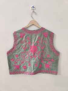 Gilet vintage en velours Suzani, broderie artisanale, style bohème chic, veste de festival pour femmes, veste Suzani, veste, cadeau pour elle - Product Image 6