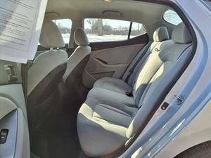 Utilisé 2011 Kiase optima LX - Product Image 6