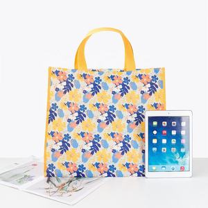 ถุงช้อปปิ้งขนาดใหญ่พิเศษแบบไม่ทอ พร้อมตัวล็อคแบบตะขอและห่วง หูหิ้วทำจากสายรัด PP ปรับแต่งได้ตามต้องการ - Product Image 2