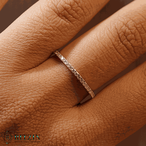 Unique 0,54 TCW forma redonda Moissanite Diamond Full Eternity Wedding Band Joyería exclusiva regalo para ella - Product Image 5