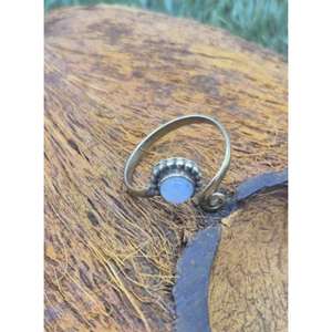 Anillo Ajustable de Latón Elegante con Engaste de Piedra Lunar en Bruto, Diseño Cristiano de Lujo para Mujer, Fiesta, Cumpleaños, Boda - Product Image 3