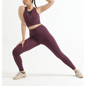 Ropa deportiva para gimnasio para mujer, conjunto deportivo con logotipo privado personalizado, conjunto de 2 piezas de Yoga transpirable sólido con cierre de cintura elástica para hacer ejercicio - Product Image 3