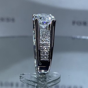 Bague de mariage de luxe fine en argent 925 plaqué or rose 14 carats entièrement sertie de moissanite VVS certifiée IGI - Product Image 5