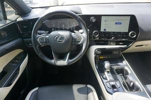 Offre Spéciale d'occasion 2024 Lex-us NX250 - Product Image 2