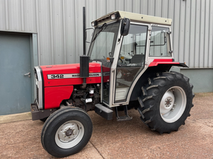Tractor agrícola Massey Ferguson MF 342 usado, 4x4, con cabina cerrada para trabajo de campo, en venta a precio económico. - Product Image 4