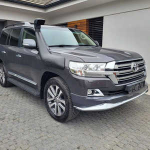 USADO BARATO 2022 para 200 GXR SUV AWD Asientos de Cuero ACC Emisión Euro IV Asientos de Cuero Techo Solar Panorámico Transmisión Automática - Product Image 1