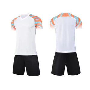 Nouvelle arrivée uniforme de football impression par sublimation complète club équipe de football uniforme d'entraînement costume uniforme de football pour hommes - Product Image 4