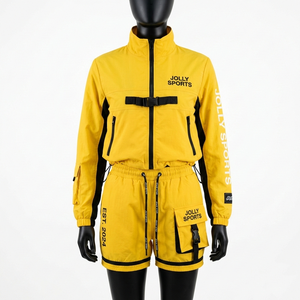 Conjunto Corto de Chaqueta Cortavientos de Nylon Taslon Premium de 135 GSM para Mujer, Amarillo con Paneles Negros y Logotipo Serigrafiado - Product Image 4