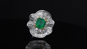 Luxury Lab Grown Diamond <b>Ring</b> <b>Emerald</b> Cut VS1 Clarity IGI SGL Certified Gold Rose Gold <b>Silver</b> Wholesale Supplier - Product Image 6