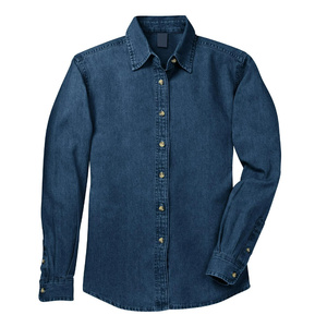 Chemise en jean boutonnée pour femme fabriquée avec un tissu respirant pour un usage décontracté ou quotidien au bureau - Product Image 4