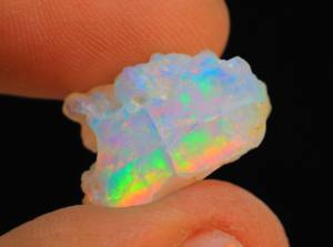 Attrayant opale éthiopienne de qualité supérieure rugueuse-naturelle Multi Flashy Color Play Opal Raw pour la fabrication de bijoux - Product Image 5