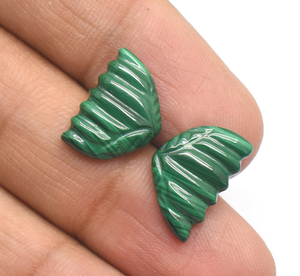 Sculptures en forme de papillon en malachite naturelle 12.75 Cts Sculptures en vrac en malachite 15.5X11mm - Product Image 3