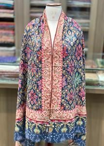 Chal de Terciopelo de Invierno Inspirado en el Estilo Cachemir, Poliéster Sólido con Bordado Floral Paisley Blanco Intrincado, Transpirable, Cálido y Elegante - Product Image 2