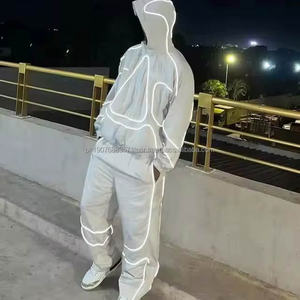 Ensemble survêtement décontracté streetwear sportswear surdimensionné personnalisé avec veste réfléchissante 3M et pantalon de jogging coupe-vent en nylon pour homme - Product Image 2