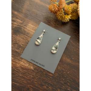 Pendientes Colgantes Rick Tolino con Incrustaciones de Múltiples Piedras y Plata de Ley, Diseño de Gota de Agua - Product Image 3