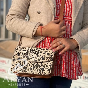 กระเป๋าสะพายไหล่หนังขนสัตว์พิมพ์ลายสัตว์สไตล์ตะวันตกใหม่คุณภาพสูงแฟชั่นหนังขนสัตว์หนังแท้คุณภาพสูงสายสะพายข้าง - Product Image 1