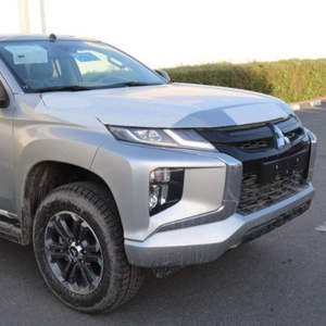 LC200 d'occasion 2023-2024, transmission intégrale, sièges en cuir, régulateur de vitesse adaptatif, conduite à gauche, SUV diesel, toit ouvrant panoramique, prêt à être expédié du Japon - Product Image 6