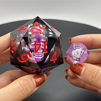 Nouveau design de dés à jouer en forme de crâne, 55 mm, géants, personnalisés, 20 faces, dés liquides en résine, bords tranchants, polyédriques, dés D20 pour TTRPG