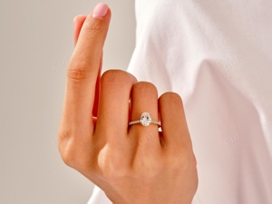 Bague de fiançailles en or de forme ovale certifiée GRA Bague en moissanite pour fille Bague de mariage en diamant demi éternité Ensemble de bagues de mariée simples - Product Image 3