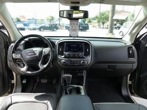 CLean Great deal ..Used 2021 G M C C A N Y O N A T 4 C R E W C A B 4 W D W I T H C L O T H - Product Image 2