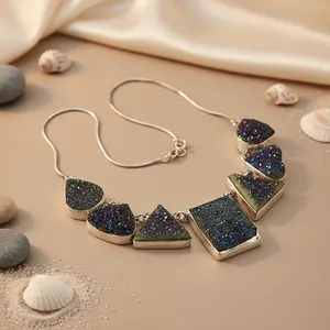 Collar de Estilo Bohemio para Mujer con Piedra Druzy Plateada, Ágata Religiosa y Perla con Cadena de Latón y Cobre para Boda y Regalo - Product Image 1