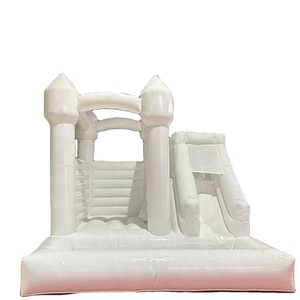 บ้านลมเป่าลมพีวีซีสีขาวขนาด 0.55 มม. บ้านเด้งดึ๋งสำหรับงานแต่งงาน บ้านลมเป่าลมสีขาวสำหรับเด็ก พร้อมโลโก้สีตามสั่ง - Product Image 1