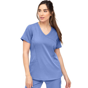 Uniformes Médicos para Mujer Talla Grande OEM, Blusa de Manga Corta Elástica y Pantalones Jogger, Conjuntos con Logotipo Personalizado - Product Image 1