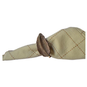 Meilleures ventes : Anneaux de serviette dorés vintage, porte-mouchoirs en métal fait main, décoration de table pour mariage, fête, restaurant, design en stock - Product Image 5