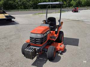 Tracteur compact Kubota BX2200 2001, tondeuse, 22 ch, 4 roues motrices, diesel - Product Image 1