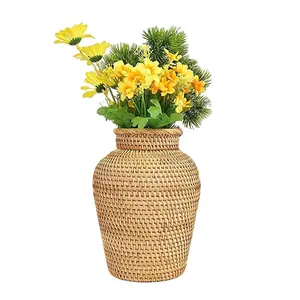 Desain baru vas bunga anyaman rotan antik coklat dasar modern vas Nordik rotan kokoh bergaya untuk bunga kering