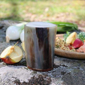 แก้วน้ำทำมือจากเขาควายสไตล์ไวกิ้งยุคกลาง แก้วน้ำเขาควายขัดเงาแท้ เหมาะสำหรับขายต่อในร้านค้าสไตล์ไวกิ้ง - Product Image 1