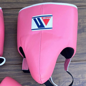 Bộ dụng cụ tập quyền anh Winning màu hồng mới tinh, đặt may riêng, bao gồm găng tay quyền anh Winning, mũ bảo vệ đầu và bảo vệ vùng kín. - Product Image 6