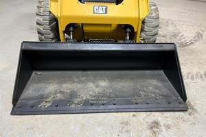 รถตักล้อยางและรถแทรกเตอร์ตักดิน รุ่น 246D ยี่ห้อดัง พร้อมเครื่องยนต์ CAMC และปั๊มไฮดรอลิก HYDAC ประสิทธิภาพสูง ราคาโรงงาน - Product Image 5