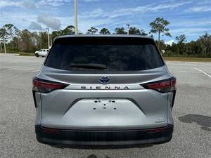 TOYOTA SIENNA 2023 D'OCCASION 4 CYLINDRES 5.5L 41 465 KM 18 PLACES DIESEL TRANSMISSION AUTOMATIQUE - Product Image 6