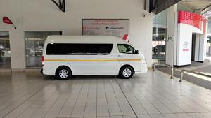 Toyota Hiace 2021 d'occasion, excellent état, prêt à être expédié - Product Image 6