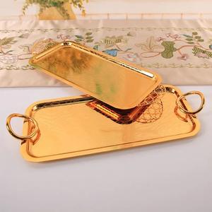 Plateau rectangulaire en acier inoxydable doré avec poignée pour tasses à thé et assiettes Décoration de mariage élégante - Product Image 2