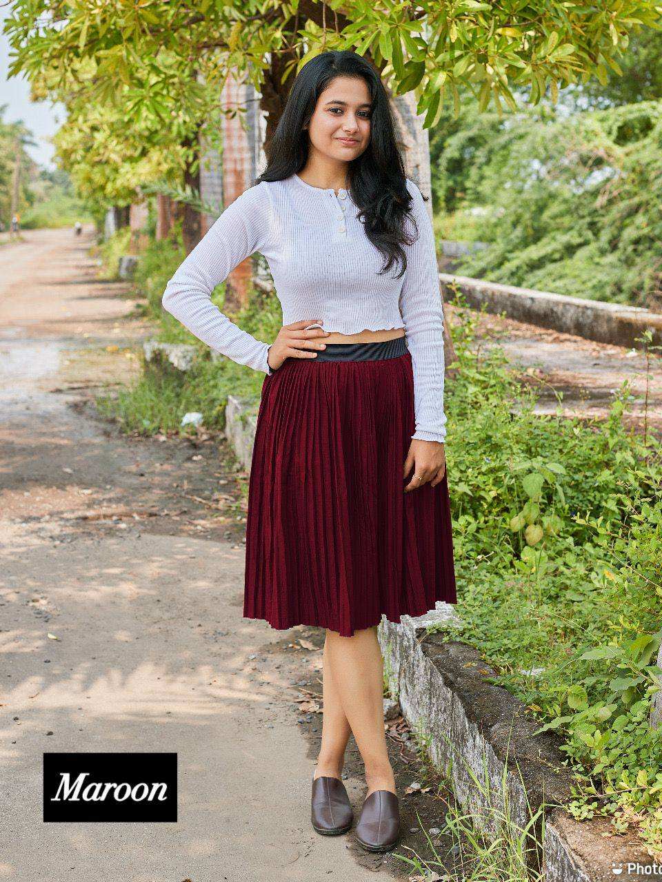 Summer Maroon Pleated Skirt Outfit Mini Pleated Skirt Suits For