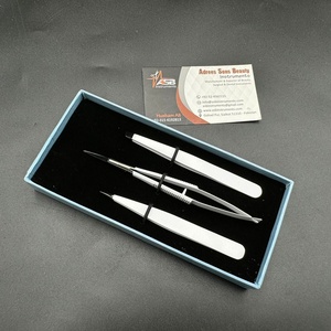 Pinzas de cejas blancas y negras con logotipo personalizado, pinzas de cejas con puntas puntiagudas inclinadas de acero sostenible con tijera de resorte - Product Image 6