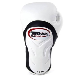 Gants de boxe Muay Thai personnalisés avec logo, blancs, dernières créations, gants de sparring, gants de boxe professionnels - Product Image 6