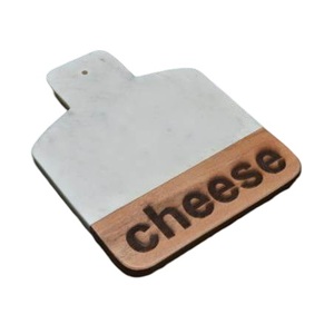 Planche à découper en marbre et bois de haute qualité pour l'utilisation de la cuisine de légumes et de fruits avec poignée confortable Finition en bois de marbre blanc - Product Image 6